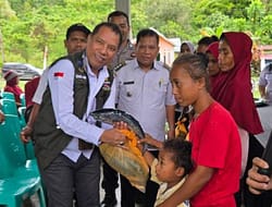 Pemkab Donggala Salurkan 921 Kg Ikan Segar, Targetkan Angka Stunting Turun Jadi 14%